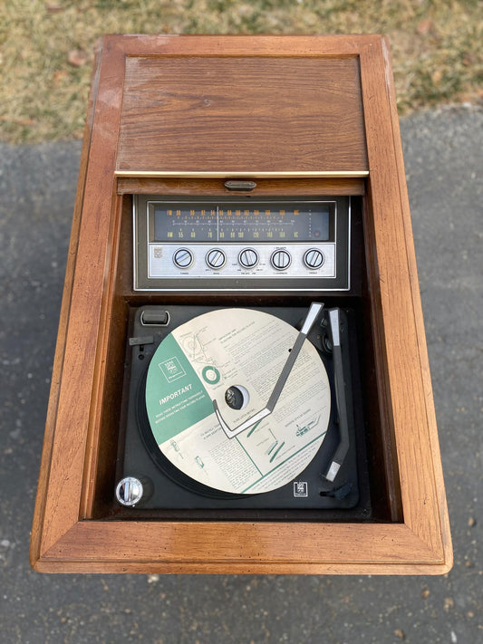Magnavox End Table ($500.00 USD)