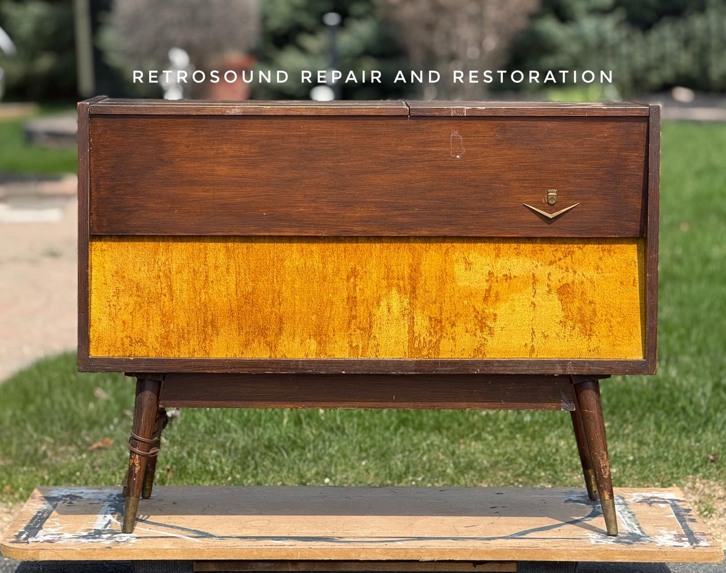 Grundig Majestic ($2,100.00 USD)