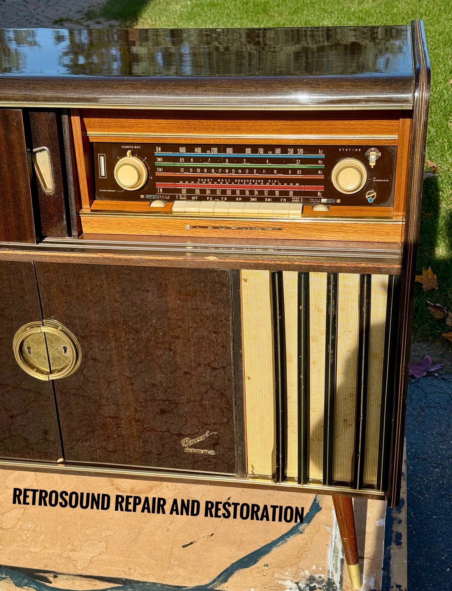 Blaupunkt Barcelona 42953 ($3,000.00 USD)