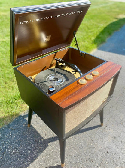 Magnavox Record Player