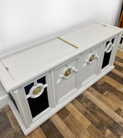 Magnavox - "Grey Beast"