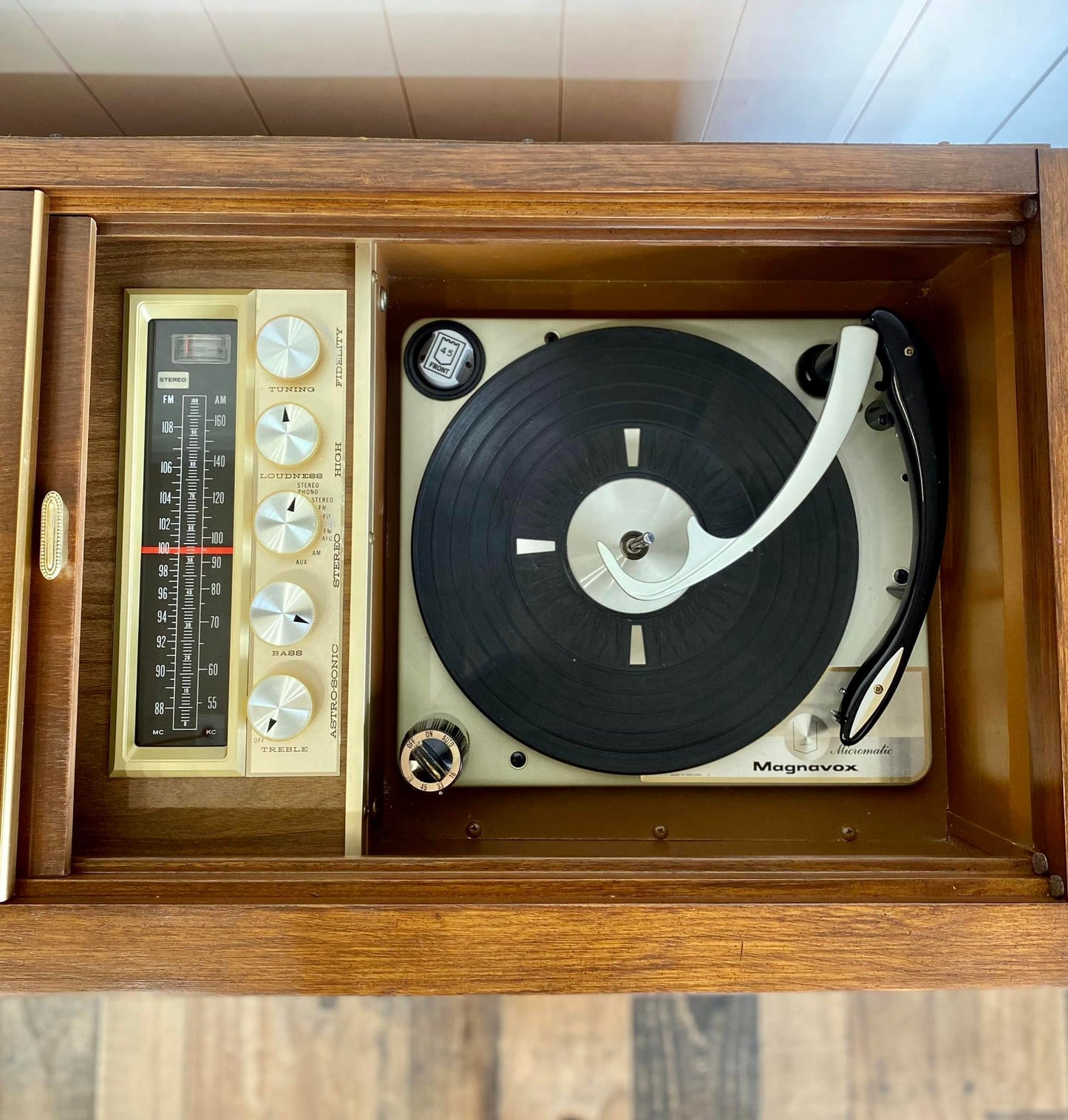 Magnavox - Chicago Land