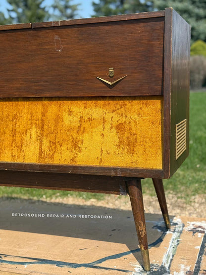 Grundig Majestic ($2,100.00 USD)