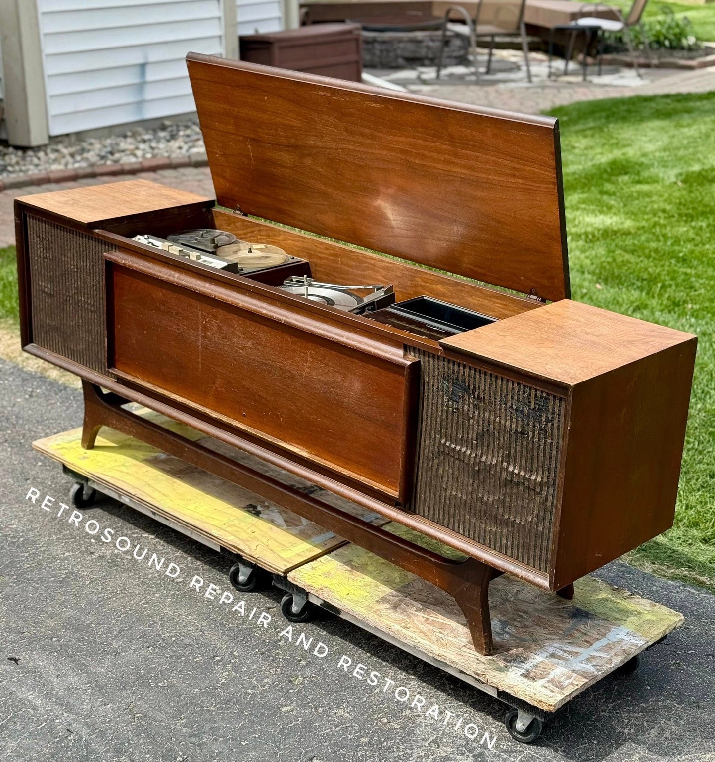 GE with Reel to Reel ($3,000.00 USD)