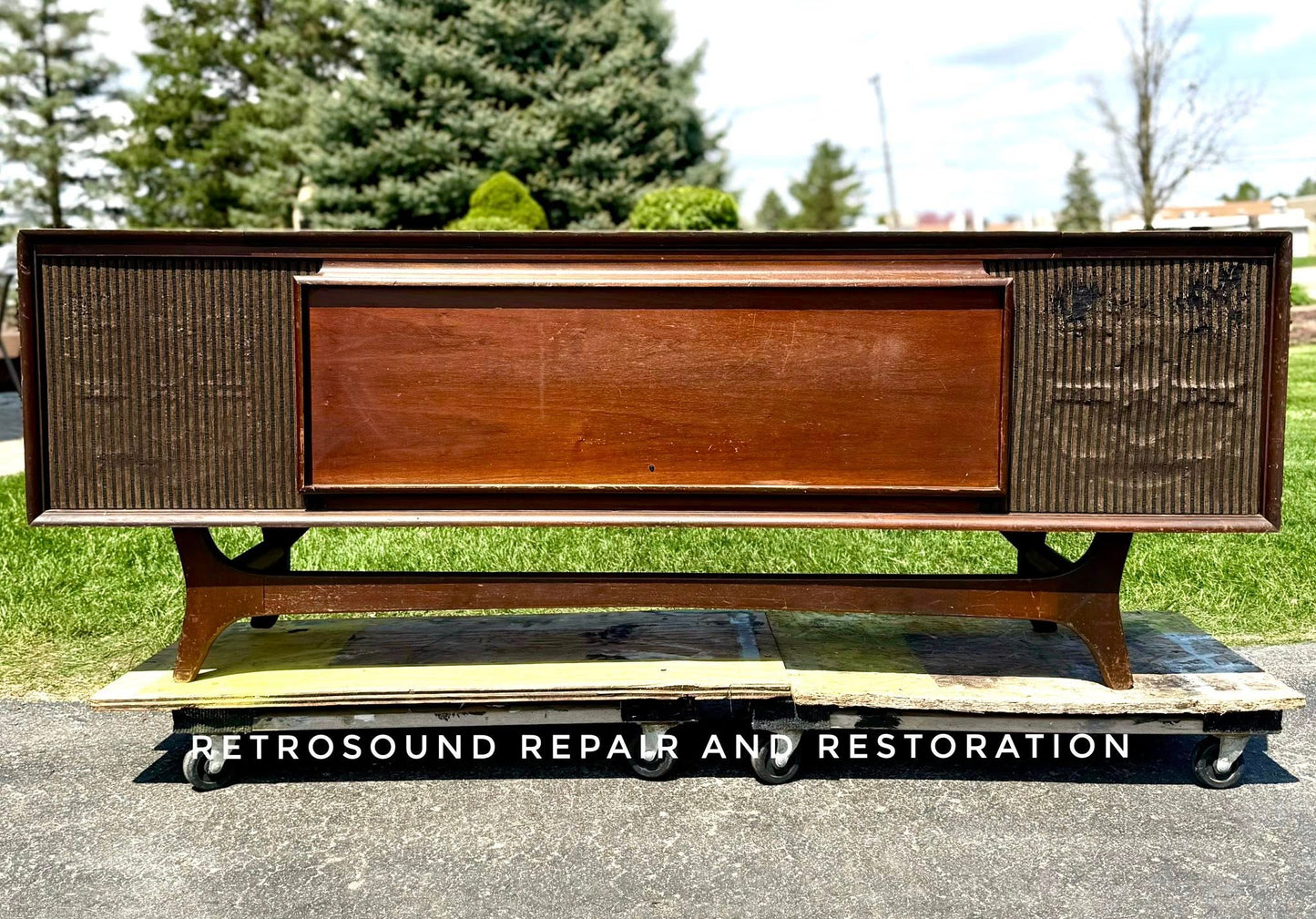 GE with Reel to Reel ($3,000.00 USD)