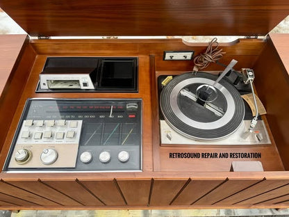 Zenith Y960 with 8-track ($2900.00 USD)