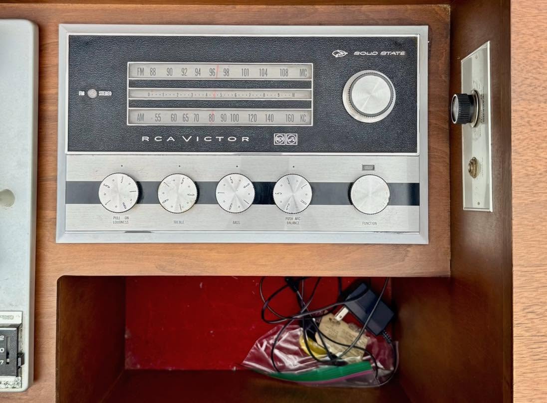 RCA Victor New Vista Solid State Stereo Console