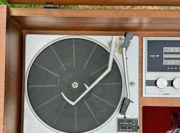 RCA Victor New Vista Solid State Stereo Console