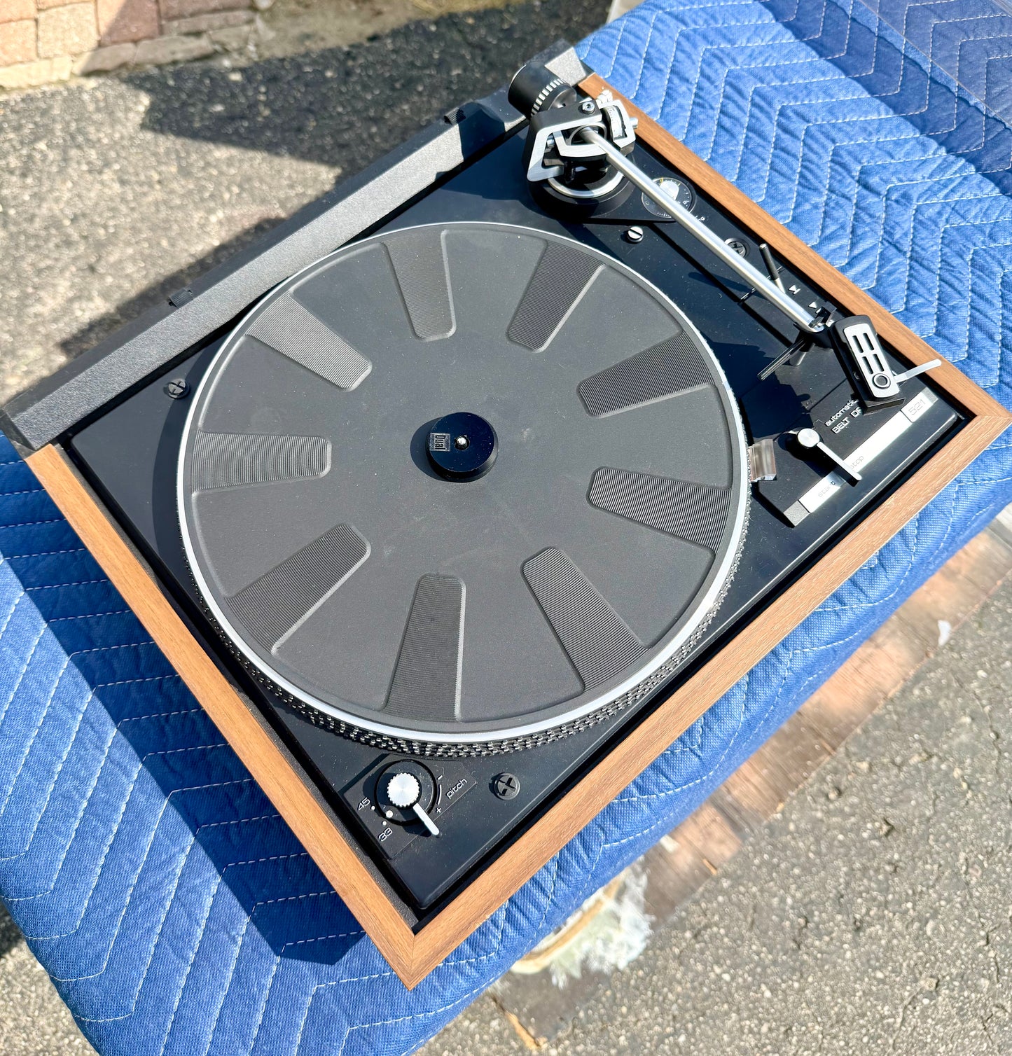 Dual 521 Fully Automatic Belt-Drive Turntable