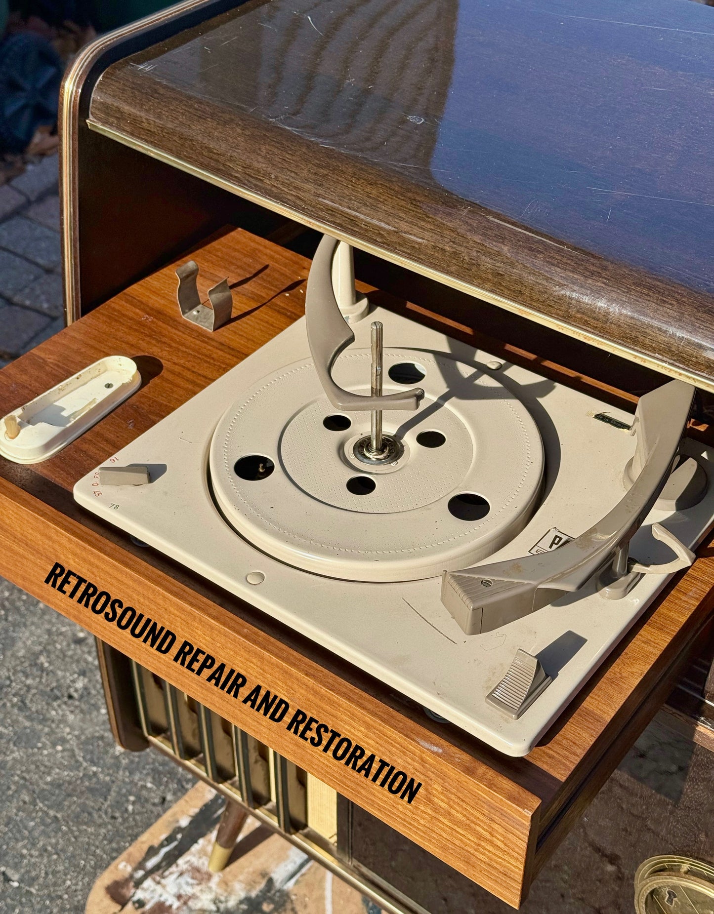 Blaupunkt Barcelona 42953 ($3,000.00 USD)