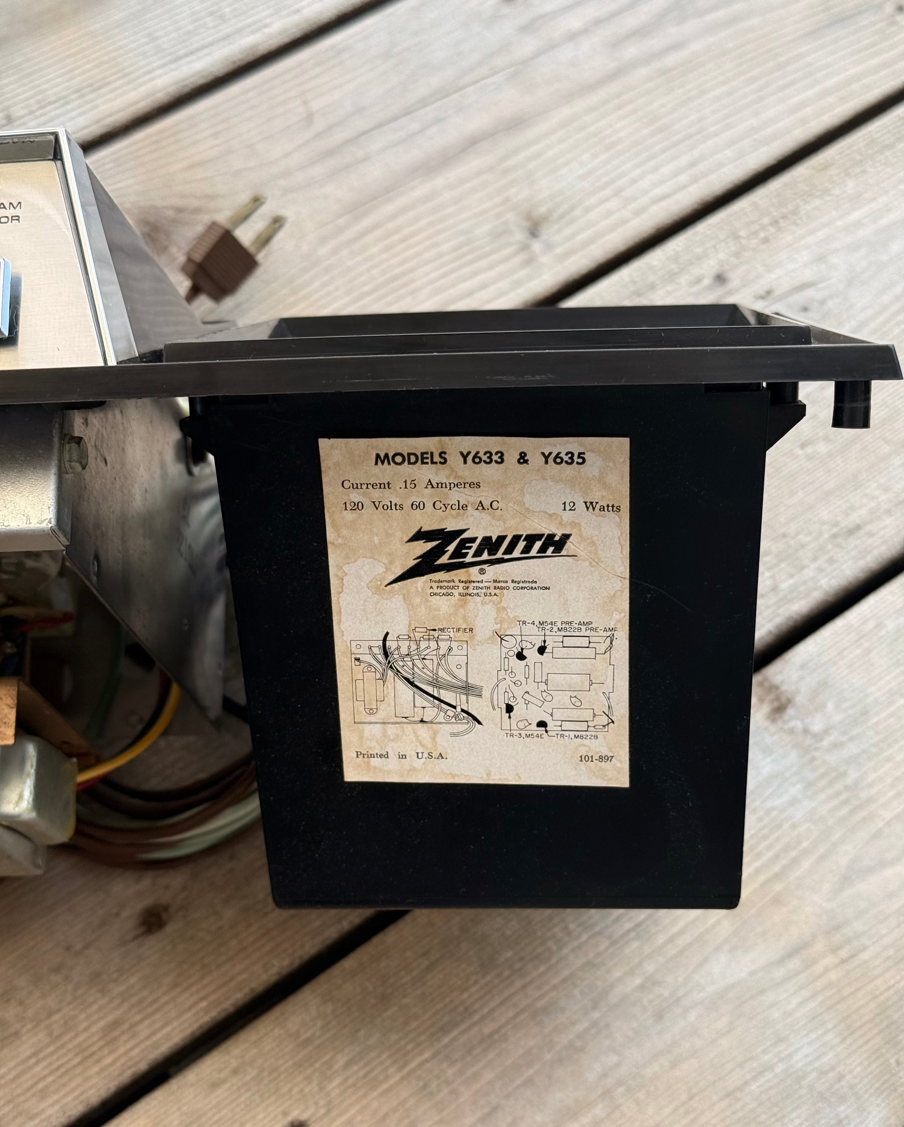 Vintage Zenith Solid State 8-Track Tape Player (Model Y633 / Y635