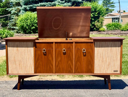 ✨Zenith Stereo Console - SHIPPING INCLUDED