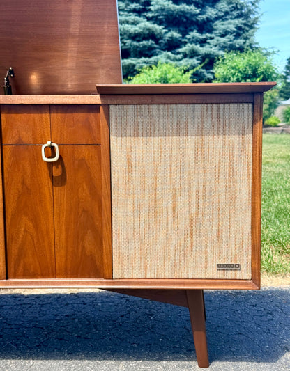 ✨Zenith Stereo Console - SHIPPING INCLUDED